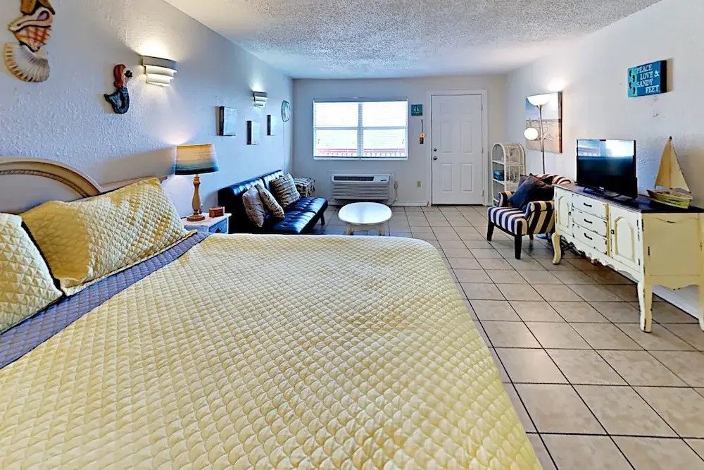 124 Sea Breeze Island Time - One Bedroom Condo