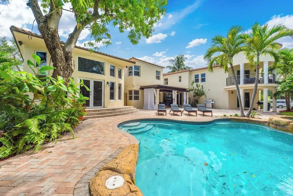 Villa Justina by Rove Villa W/pool & Hot Tub