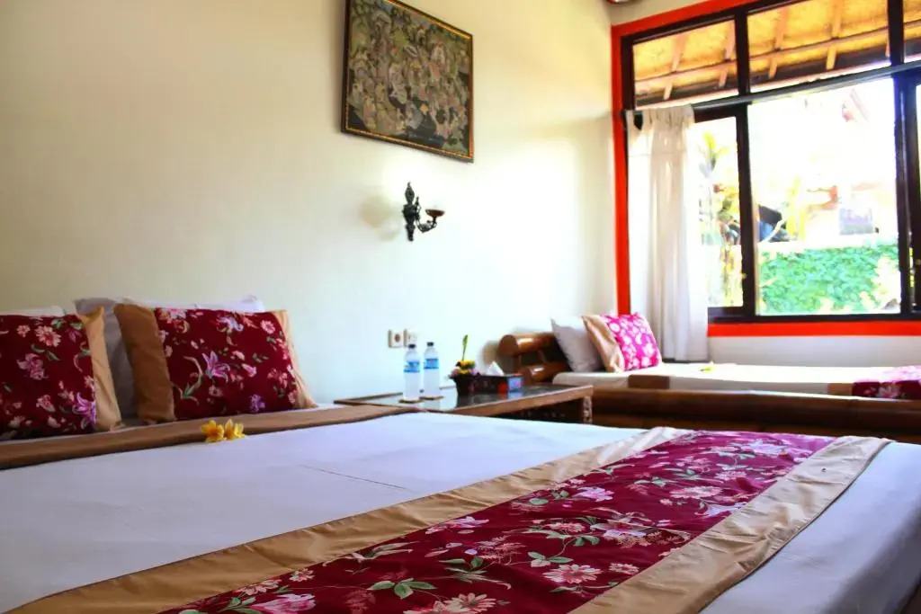 Dewa Bungalows, A Balinese House and Art Gallery
