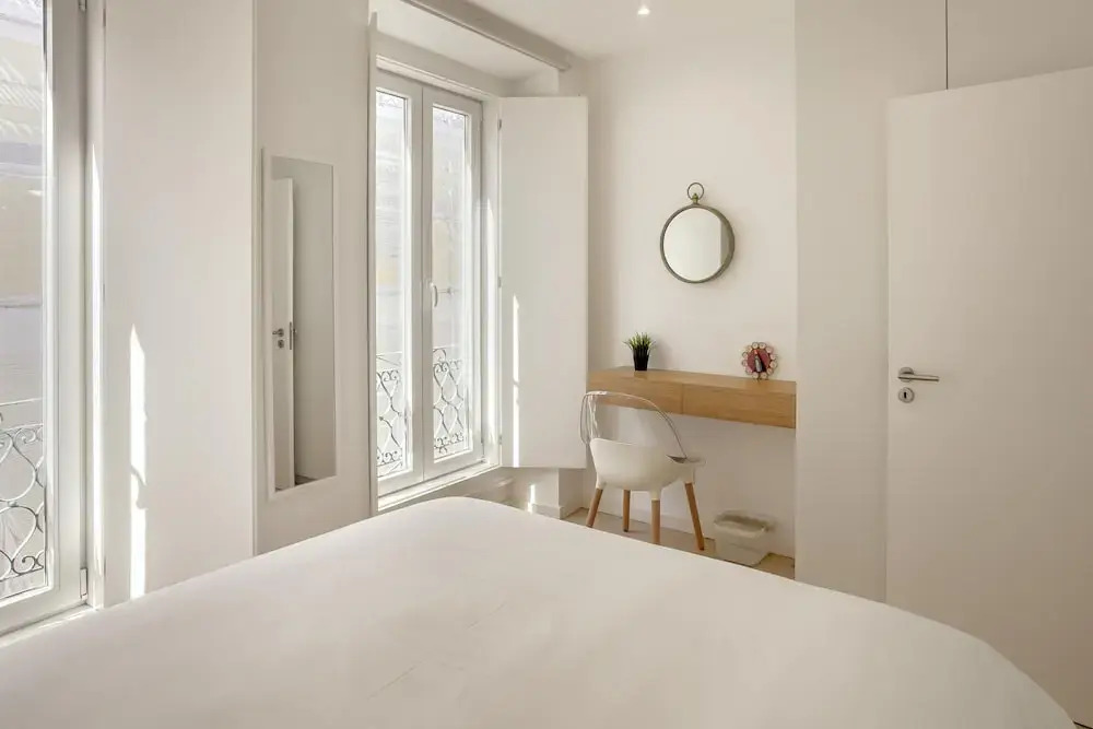 Downtown Modern Apartments by Homing
