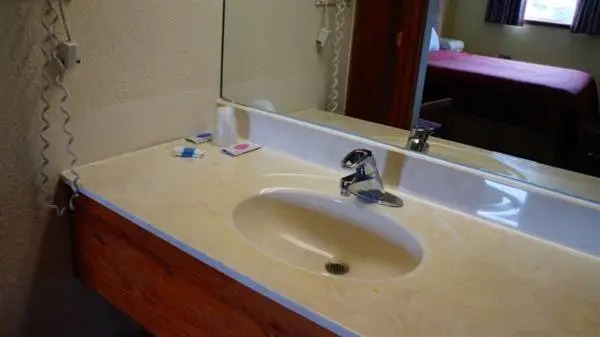 Royale Inn