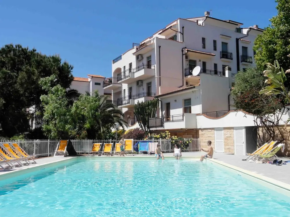 Apartment for 5 Guests in Pietra Ligure
