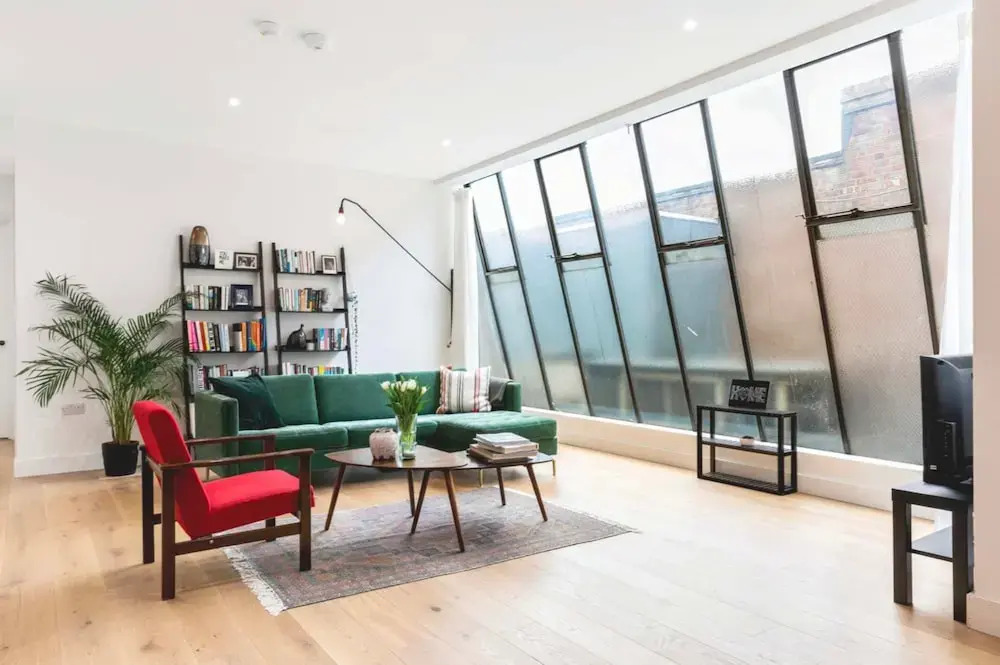 3 Bedroom Warehouse-style Apartment in Balham