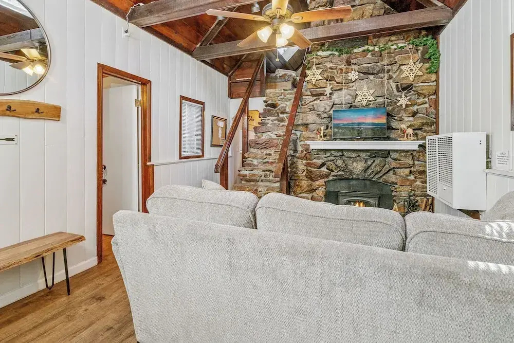 The Vintage Bear Cabin