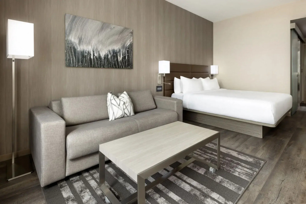 AC Hotel by Marriott Bethesda Downtown