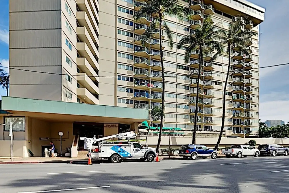 Royal Aloha 204 2 Bedroom Condo by Redawning