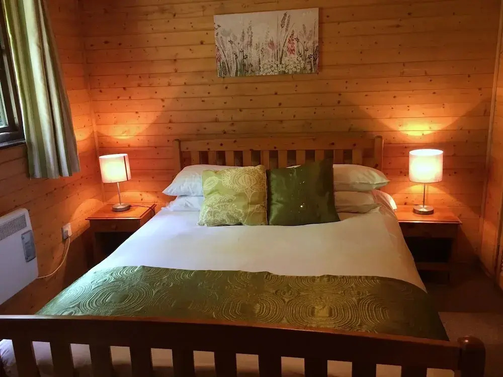 Goldcrest 1-Hot Tub-Woodland Lodges-Carmarthenshire-Tenby