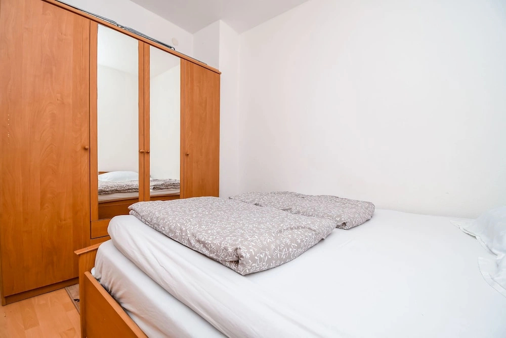 Apartment Agi
