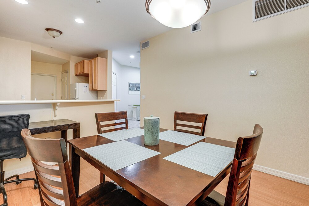 Golf Course Views! Relaxing & Convenient Mesa Unit