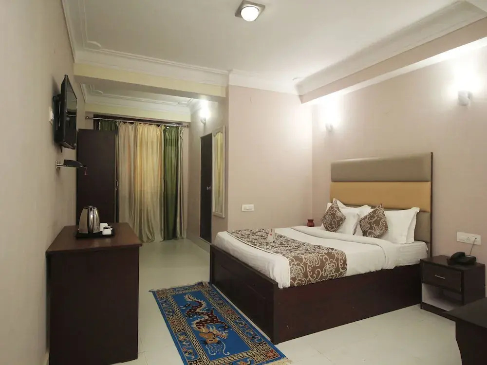 OYO 10003 Hotel The Orange Inn