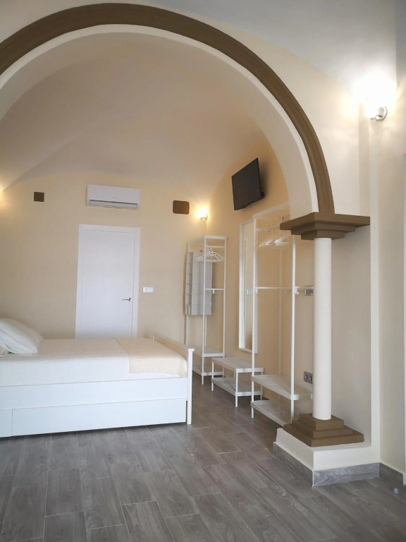 ERES EMÉRITA "Apartamentos & Suites"