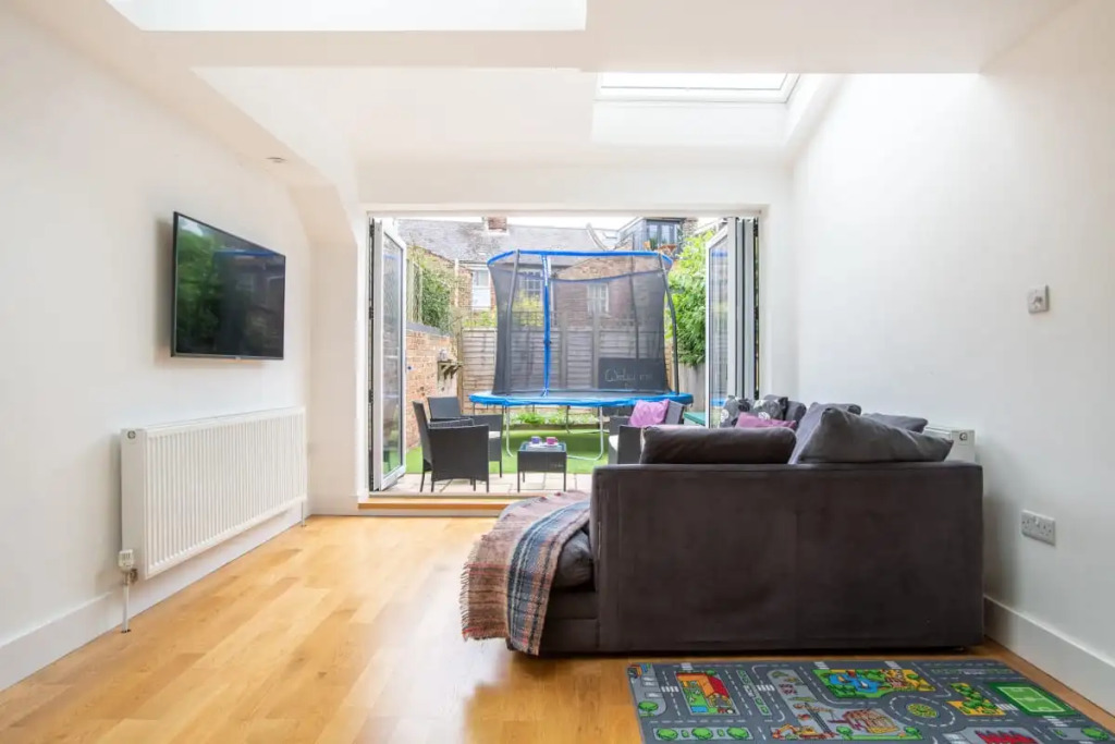 The Jericho Retreat - Bright & Spacious 4BDR Home with Garden