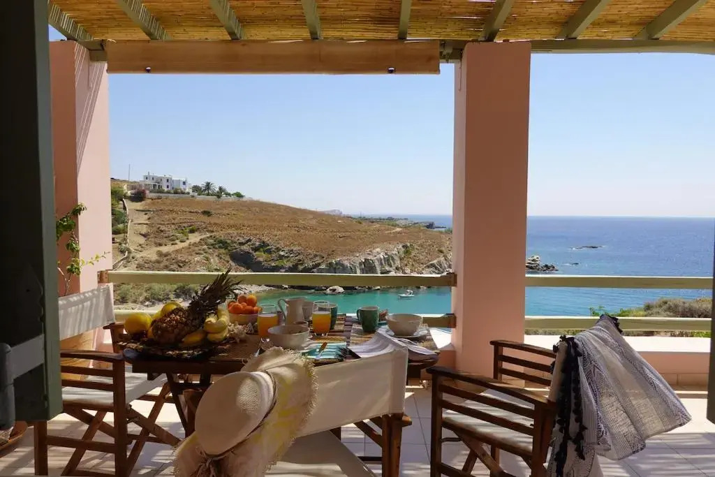 Angeliki Private Panorama House, by Elefthia Syros