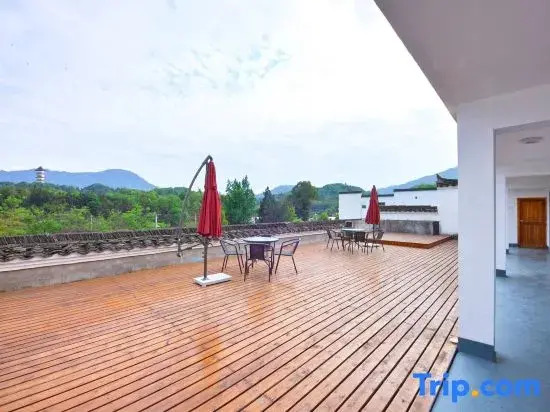 Zhaji a small garden homestay