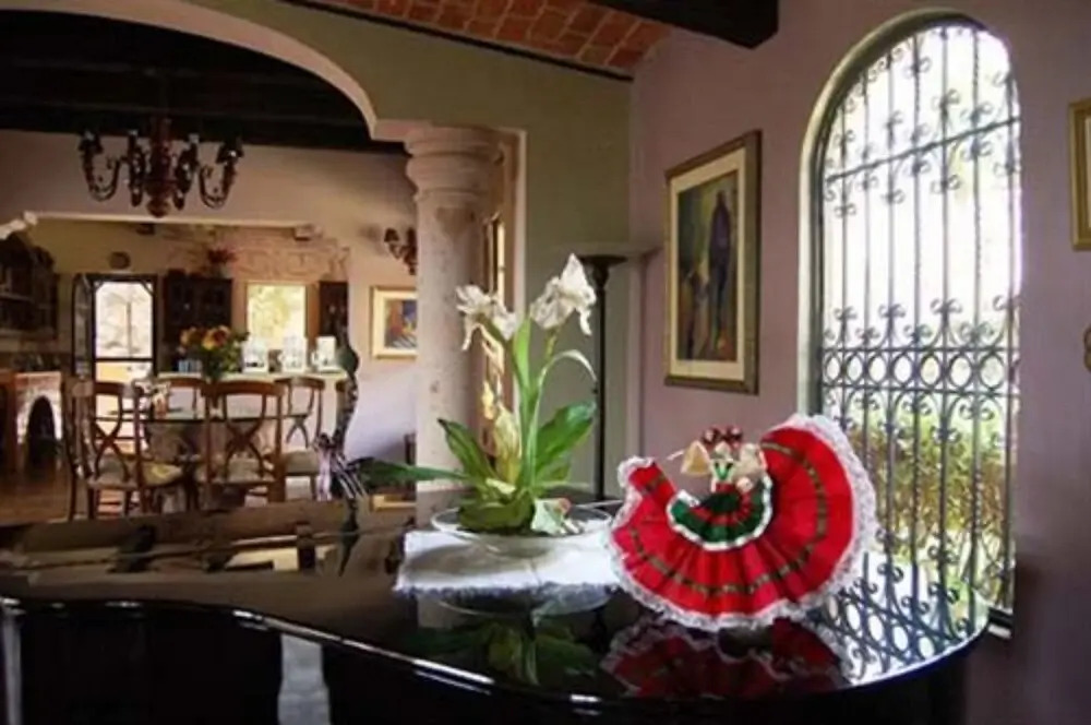 Casa Tres Leones