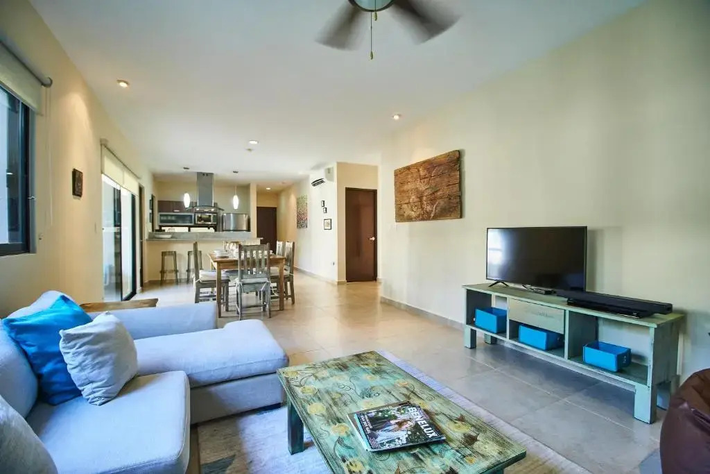 2 BD apartment in popular condominium-190MBPS WIFI