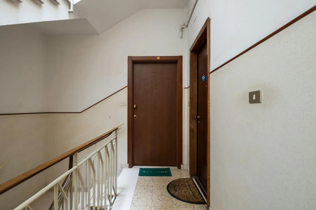 Bergonzoni Modern Apartment by Wonderful Italy