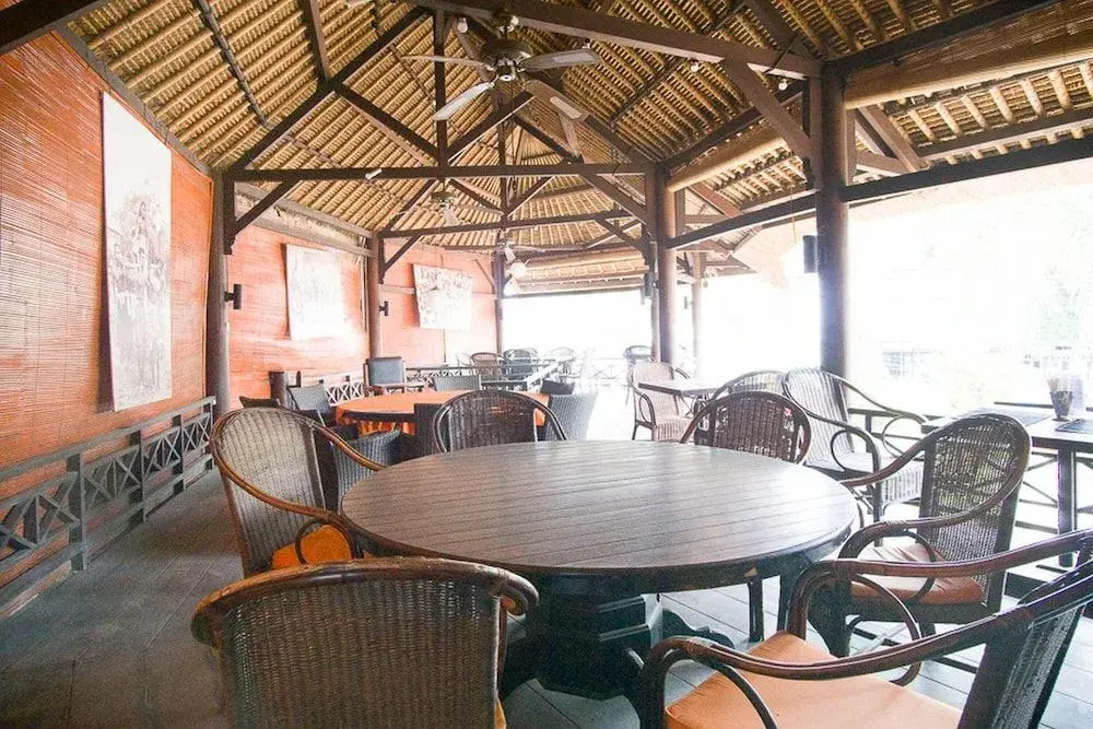 RedDoorz Premium near Senggigi Beach