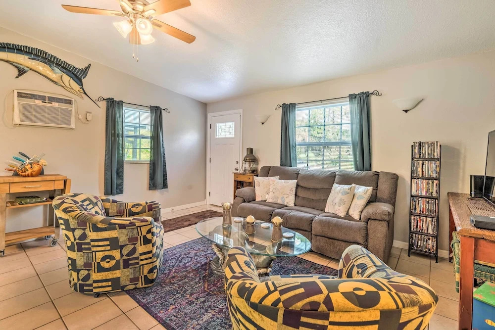 2 Mi to Beach: Canal-front Home in Hudson!
