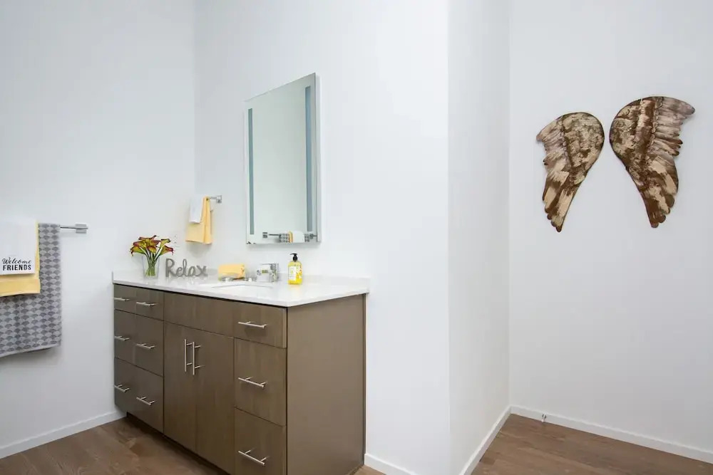 Illume Pool-view Corner Unit Nash 319 1 Bedroom Condo