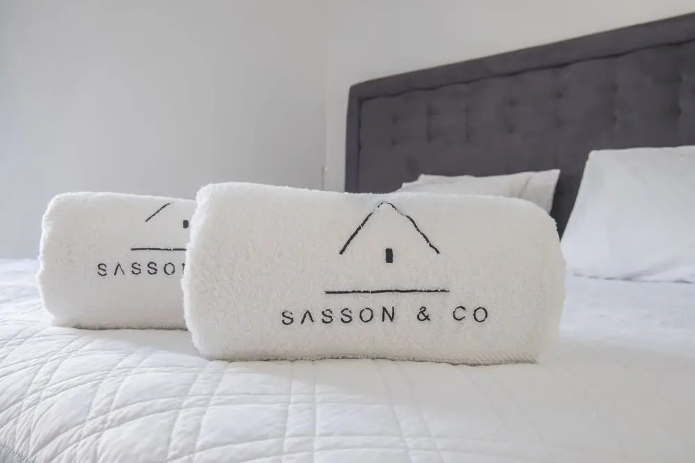 Sasson & Co Luxury 3Bed 3Bath Apartment Hilton Beach