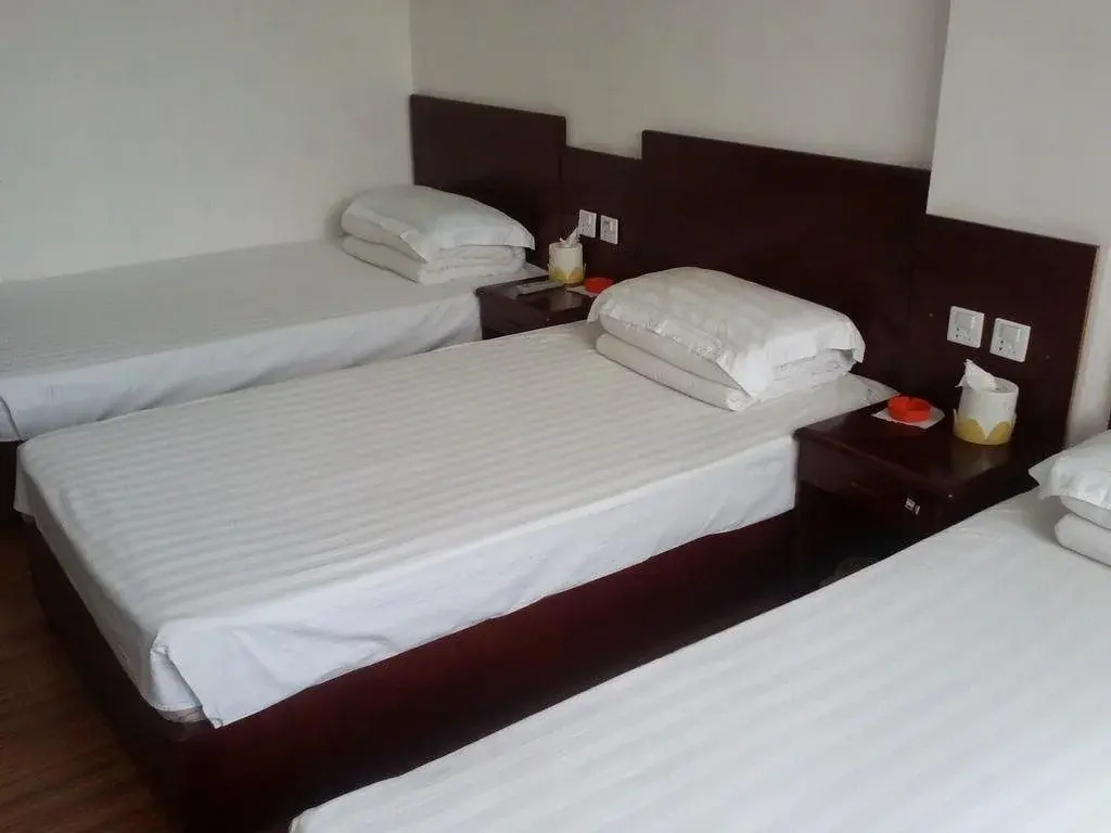 Jiangyan District Jingning Hotel