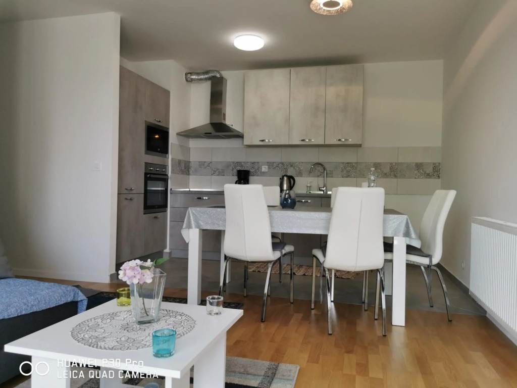 CITY CENTER PEARL #new#free reserved parking in garage elevator direct access#business and pleasure#city view&balcony&sunny&cafes&markets&tram#city center#working room#2 toliets#2 bedrooms