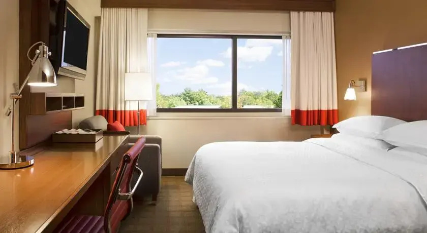 Wyndham Richmond Airport Hotel