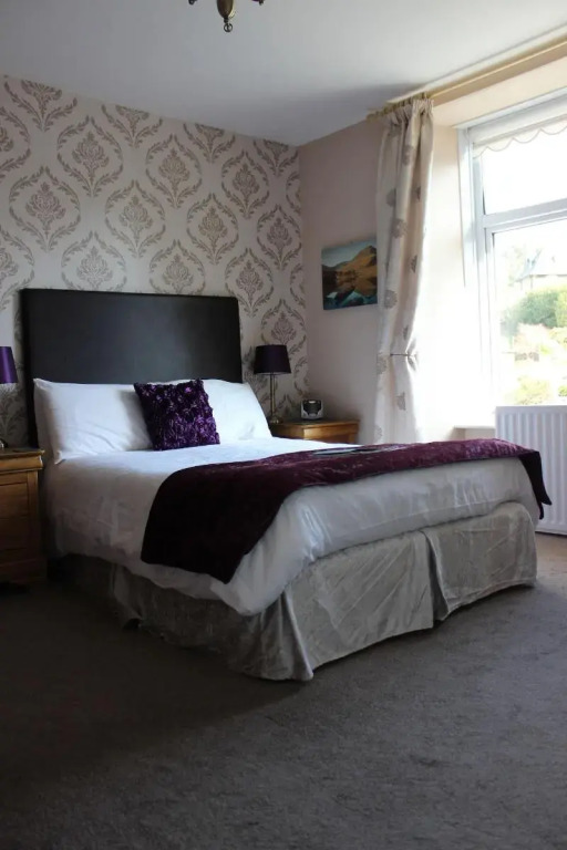 Invergarry Room Only Guest House For Adults