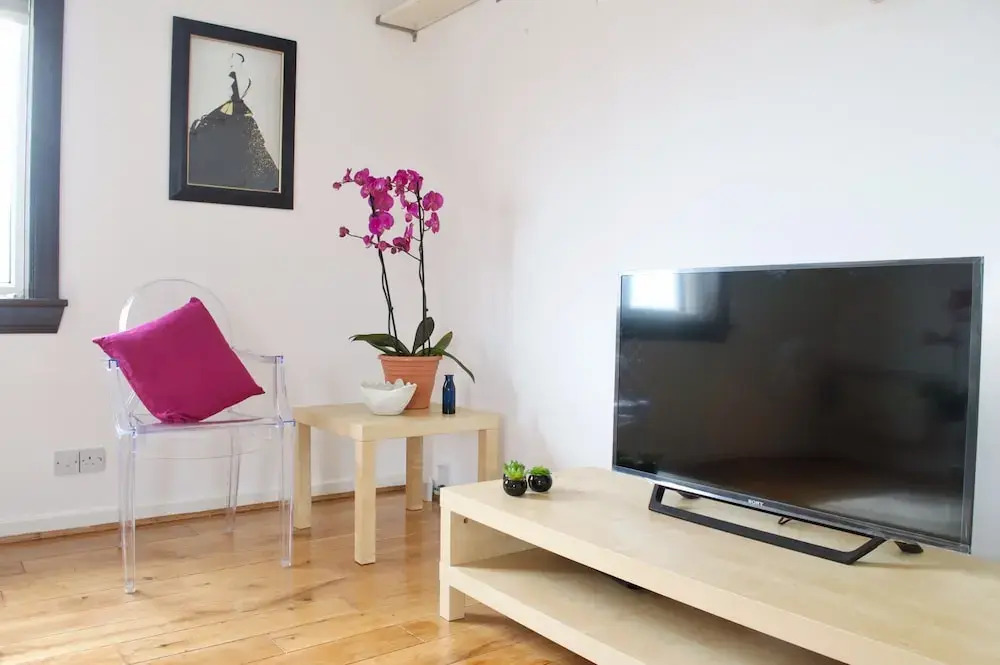 Bright Flat Near Port of Leith