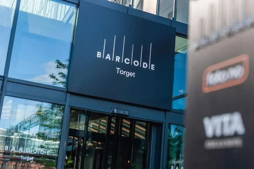 Modern and luxurious 2 Bed Room with west facing balcony in OSLO BARCODE