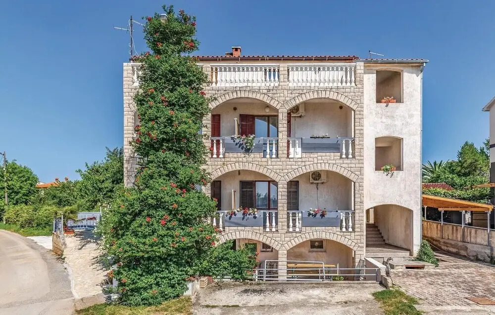 Beautiful Home in Medulin With Wifi and 1 Bedrooms