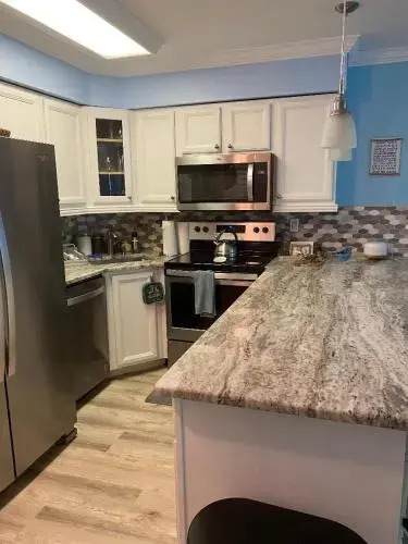 Sunny Ocean Village Beach Condo: Community Pool