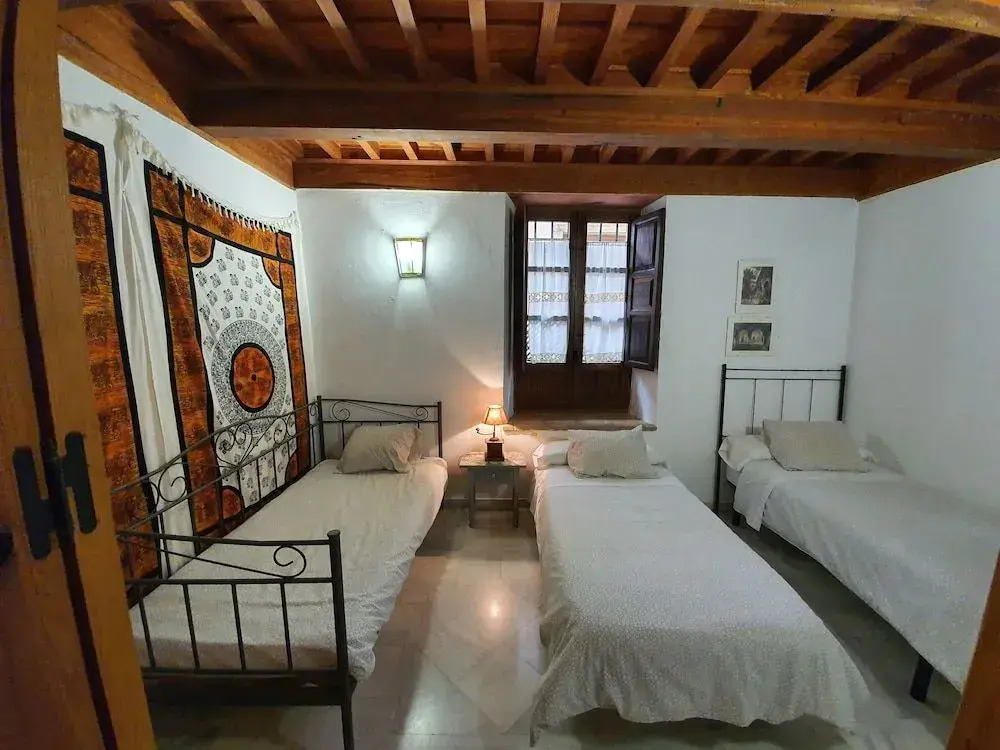 Alhambra Nest