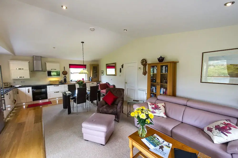 Kingfisher Lodge with sensational loch views