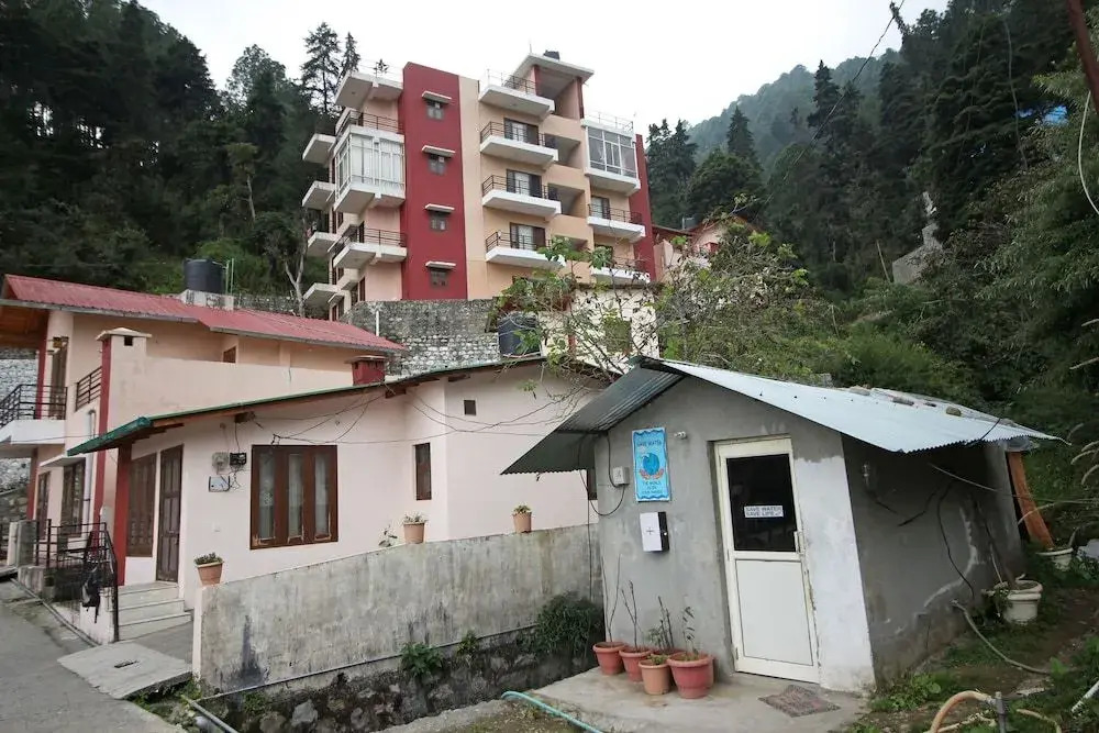 OYO 6928 Home Stay Leena Holiday Homez