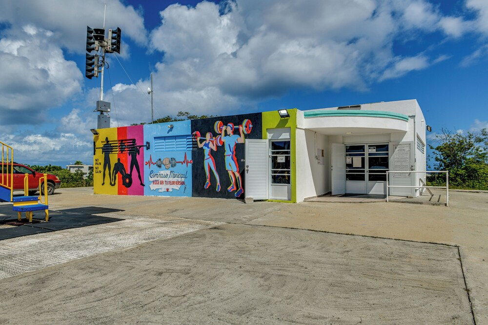 Resort-style Living Near Shore! Vieques Retreat