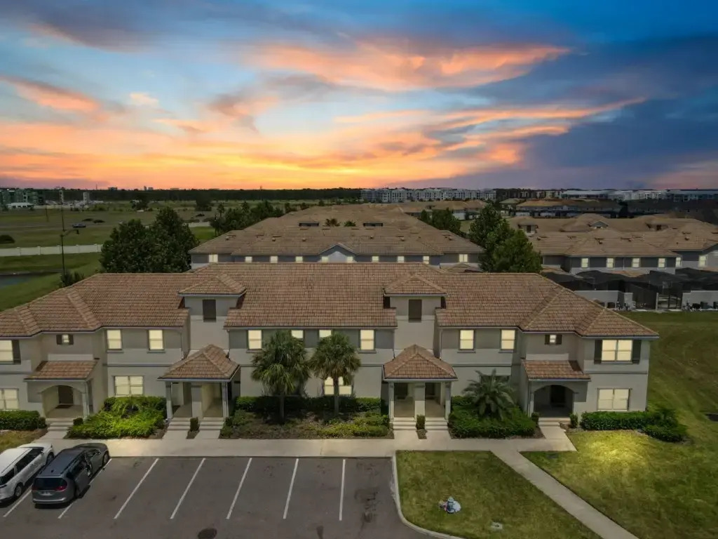 4 Bedroom/3 Bathroom Storey Lake (4900 WA), Kissimmee, US