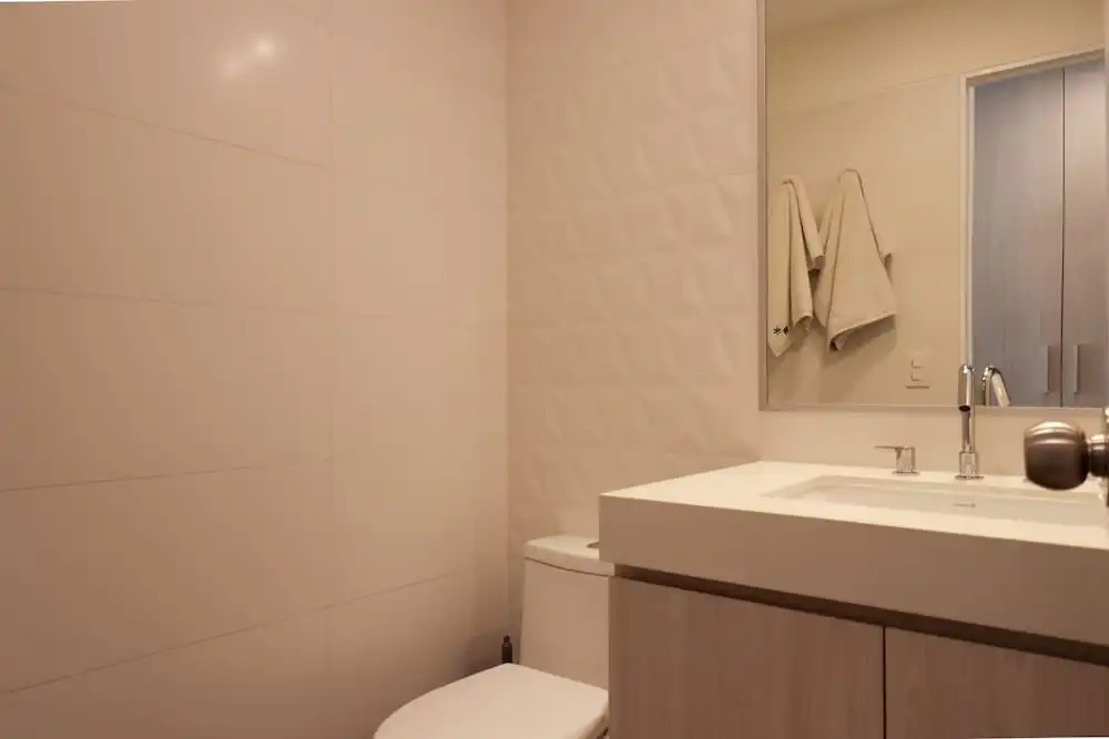 w Luminous 2BR w Balcony in Miraflores