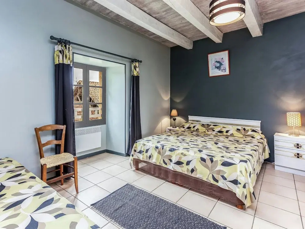 Beautiful Holiday Home in Wooded Grounds Near Villefranche-du-périgord