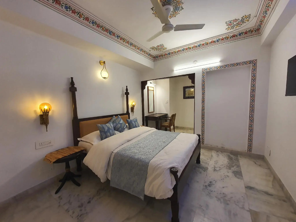 Hotel Mewar Haveli - At Lake Pichola
