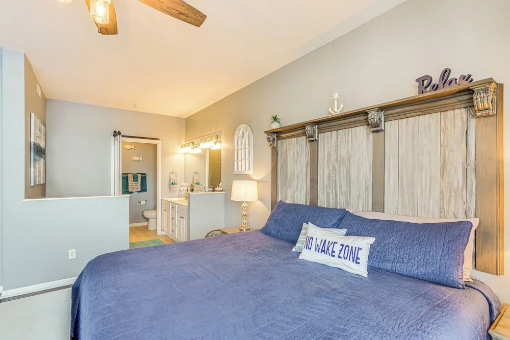 Osage Beach Condo Near Hiking & Shopping!