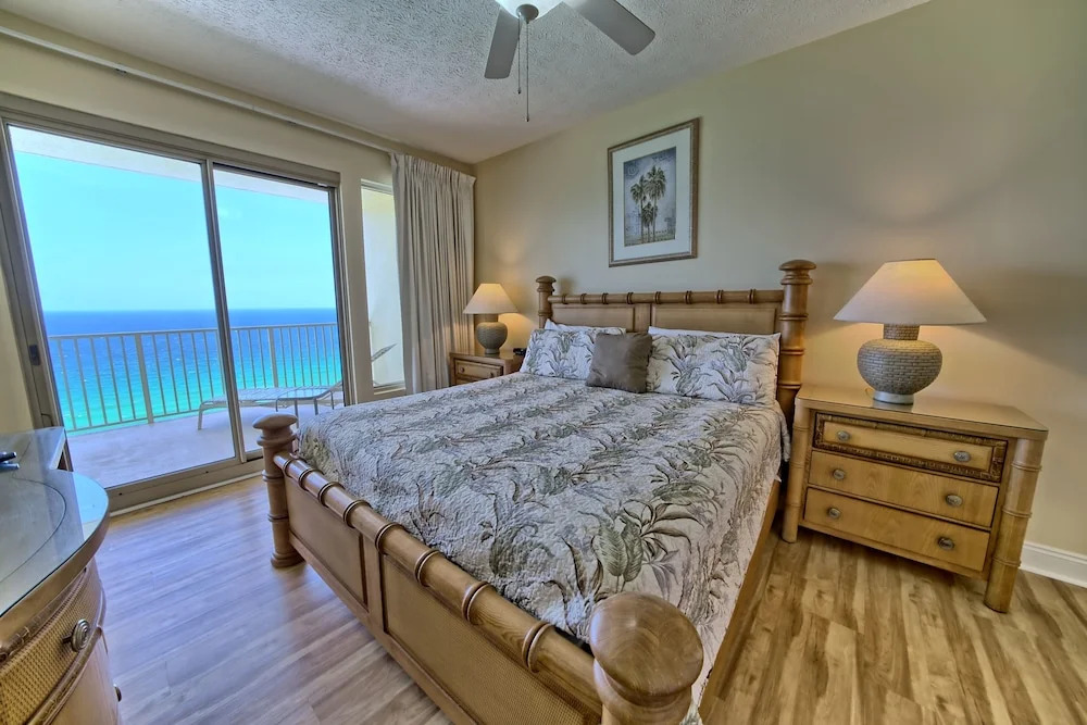 Luxurious Tropical Condo with Breathtaking Gulf View - Unit 2006 by RedAwning