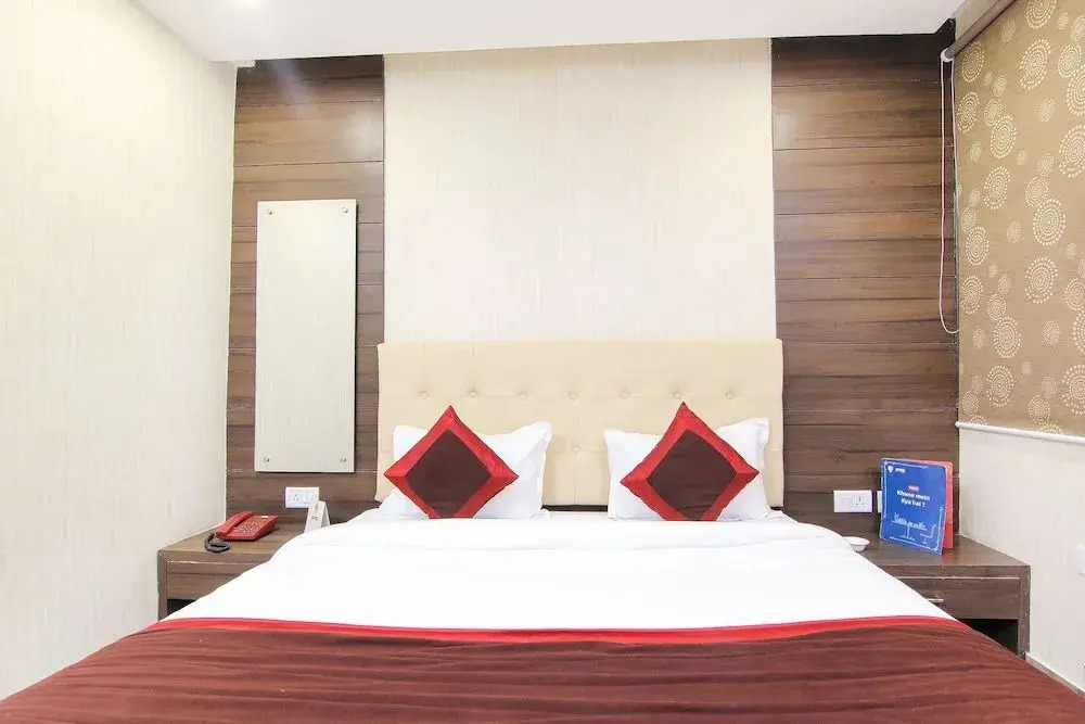OYO 14767 Welcome Inn