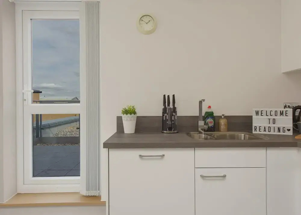 Rooftop Terrace Apartment - Reading