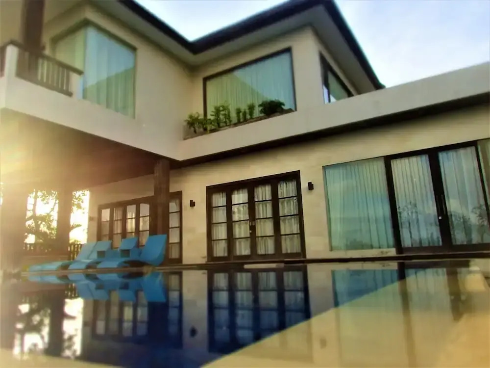 3 Bedrooms Sun Suite Villa Bali