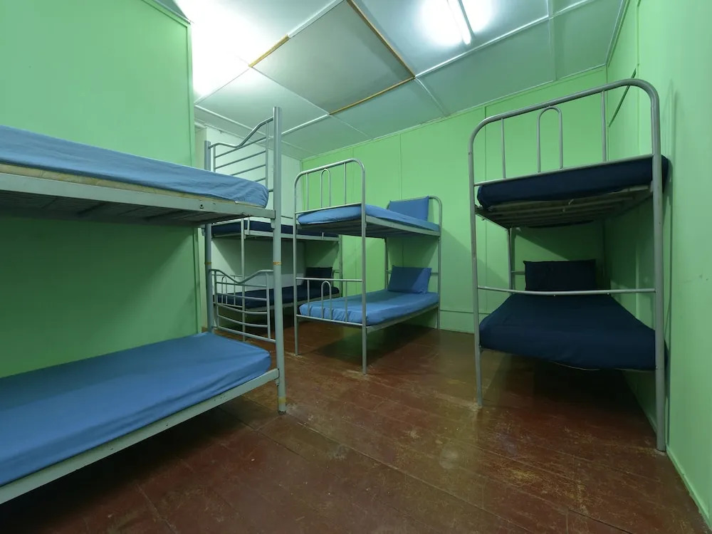 Spot On 90619 Mahseer Hostel
