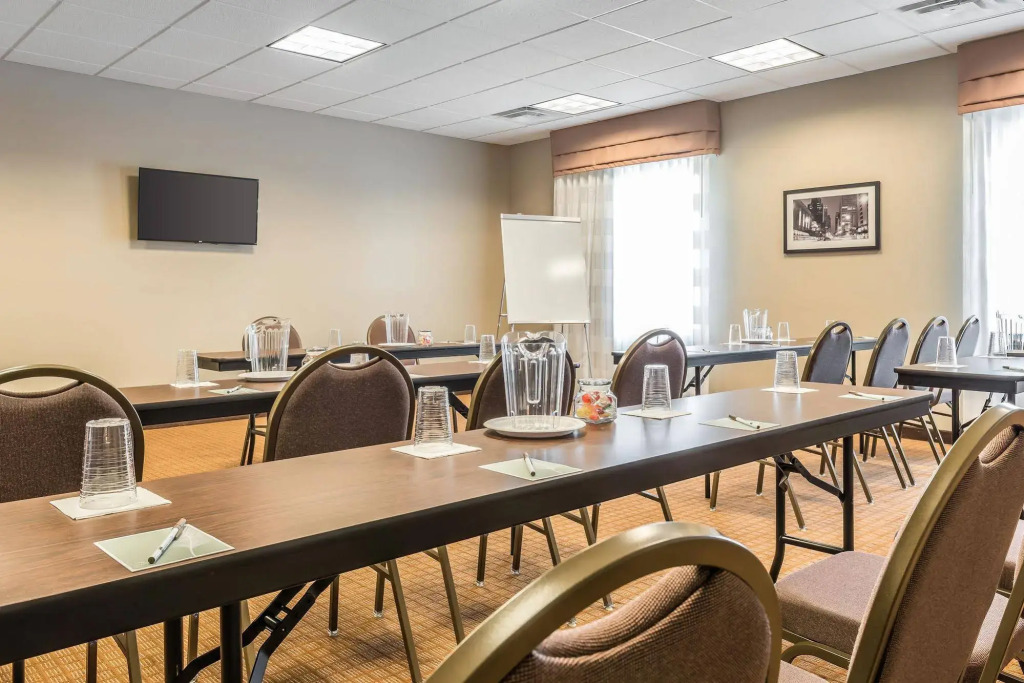 Sleep Inn & Suites Cumberland - LaVale