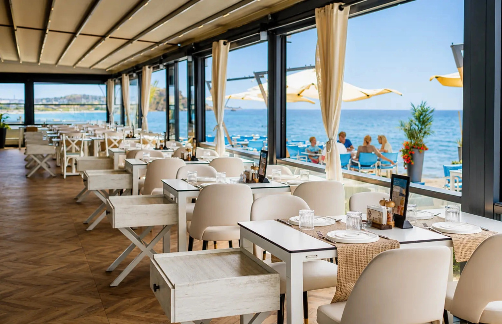 Апартаменты На первой линии Four Seasons Opal 13B с 2 спальнями