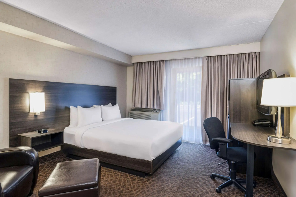 Quality Inn & Conference Centre Kingston Central